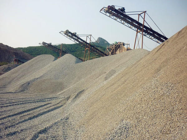 机制砂成为建筑用砂主力军，投资制砂行业正当行